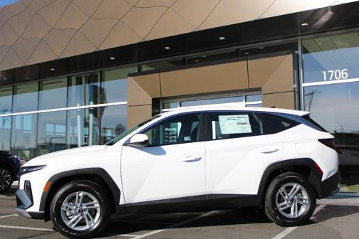 2025 Hyundai TUCSON SE