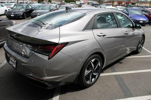 2022 Hyundai ELANTRA HEV Limited