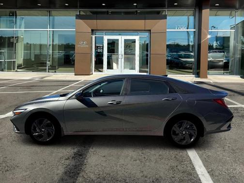 Amazon Gray 2026 Hyundai ELANTRA SEL SPORT PREMIUM