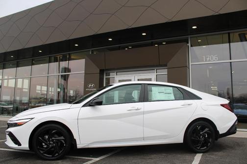 2026 Hyundai ELANTRA HEV SEL Sport