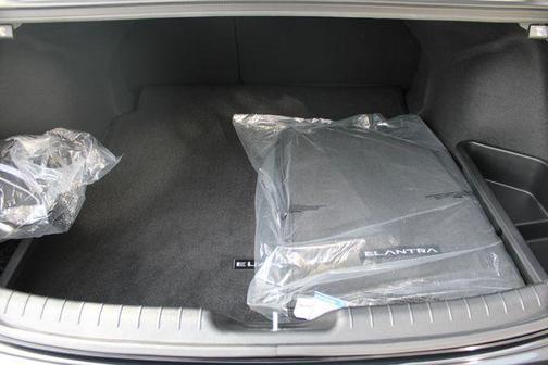 2025 Hyundai ELANTRA HEV Limited