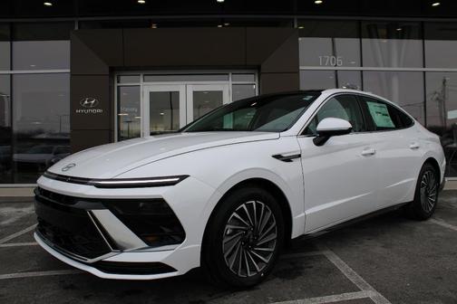 2026 Hyundai SONATA Hybrid SEL