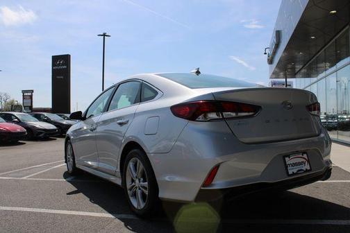 Symphony Silver 2018 Hyundai SONATA SEL