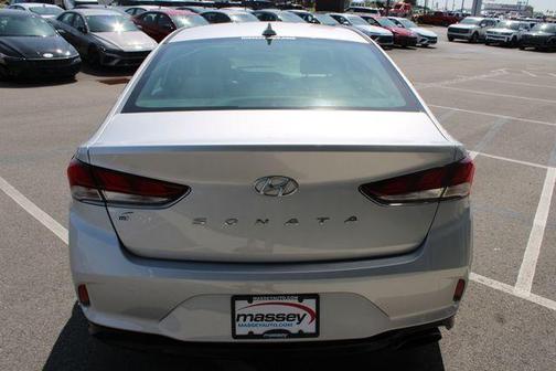 Symphony Silver 2018 Hyundai SONATA SEL