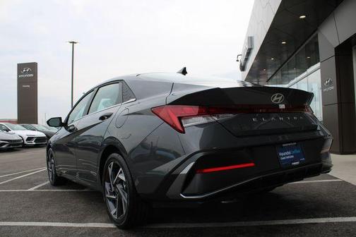 2025 Hyundai ELANTRA HEV Limited