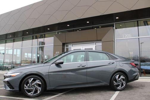 2025 Hyundai ELANTRA HEV Limited