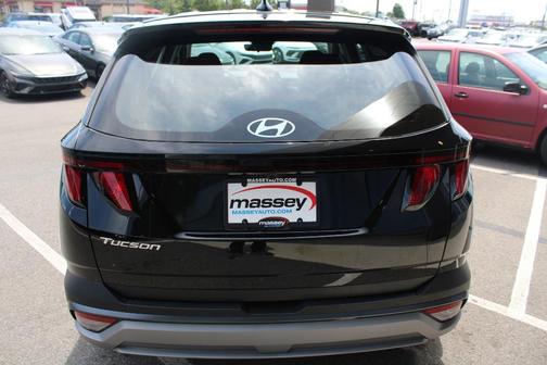 Phantom Black 2026 Hyundai TUCSON SE