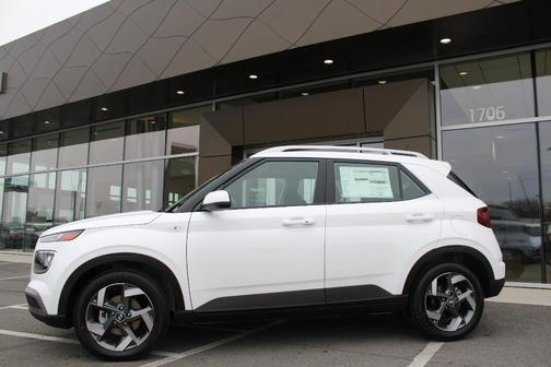 Lunar White 2026 Hyundai VENUE SEL
