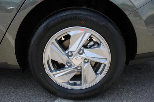 Amazon Gray 2026 Hyundai ELANTRA SE