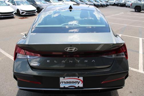 Amazon Gray 2026 Hyundai ELANTRA SE