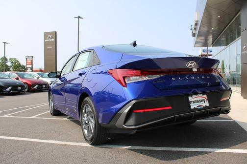 2025 Hyundai ELANTRA HEV Blue