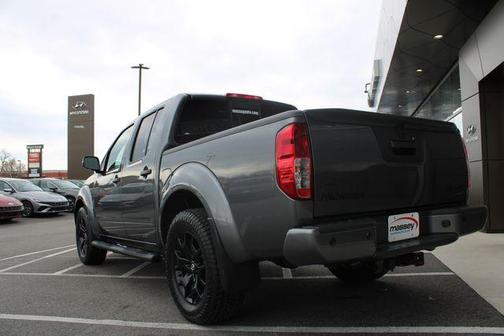 Gun Metallic 2021 Nissan Frontier SV