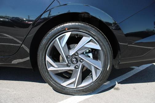 2025 Hyundai ELANTRA HEV Limited