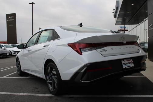 2025 Hyundai ELANTRA HEV Limited