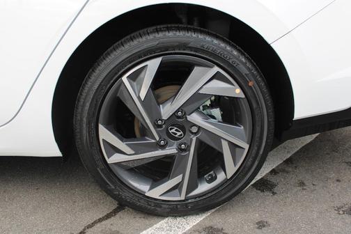 2025 Hyundai ELANTRA HEV Limited