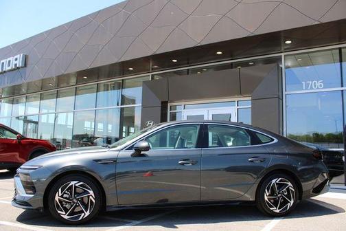 Portofino Gray 2026 Hyundai SONATA SEL Sport