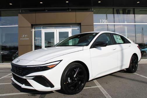 Serenity White Pearl 2026 Hyundai ELANTRA SEL Sport