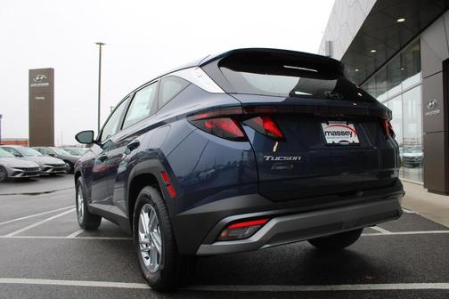2026 Hyundai TUCSON SE