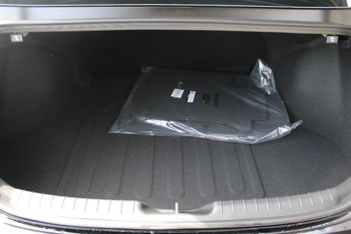 Black 2026 Hyundai ELANTRA SE