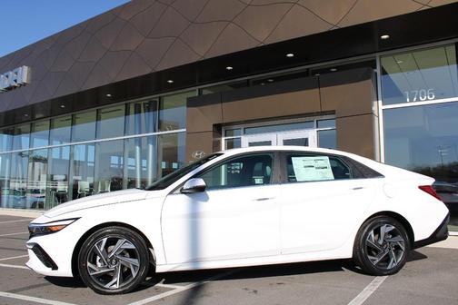2025 Hyundai ELANTRA HEV Limited