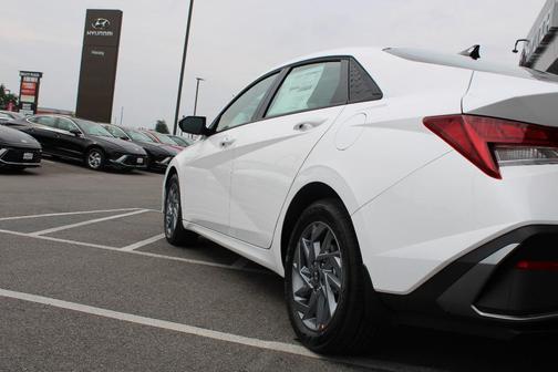 2025 Hyundai ELANTRA HEV Blue