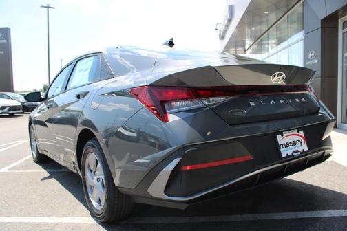 Gray 2026 Hyundai ELANTRA SE