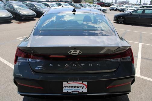 Gray 2026 Hyundai ELANTRA SE