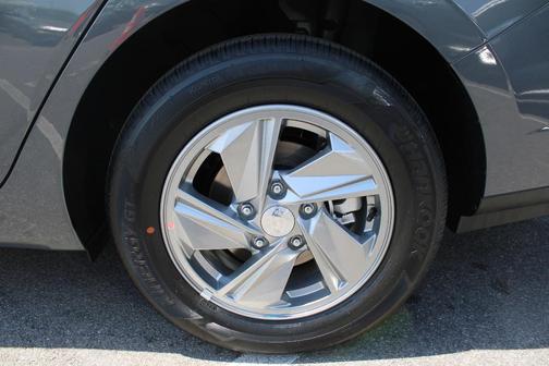 Gray 2026 Hyundai ELANTRA SE