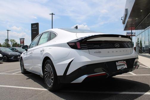 2025 Hyundai SONATA Hybrid SEL