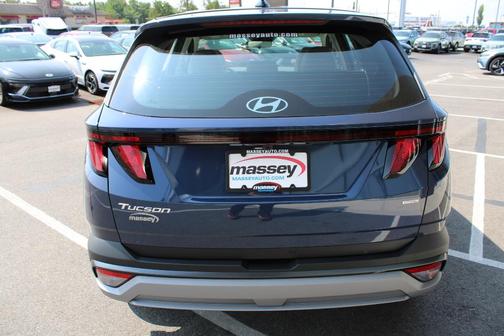2025 Hyundai TUCSON SE