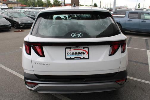Serenity White Pearl 2026 Hyundai TUCSON SE