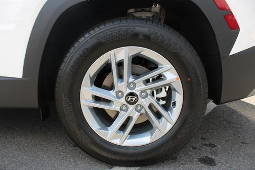 Serenity White Pearl 2026 Hyundai TUCSON SE