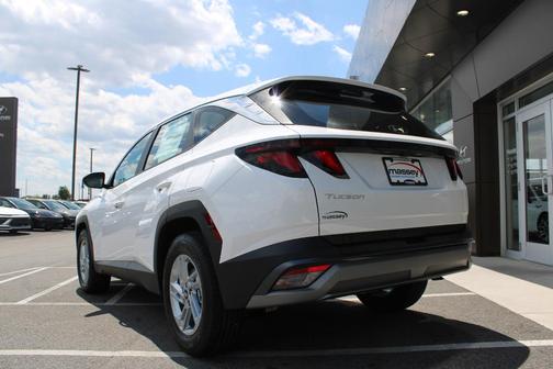 Serenity White Pearl 2026 Hyundai TUCSON SE
