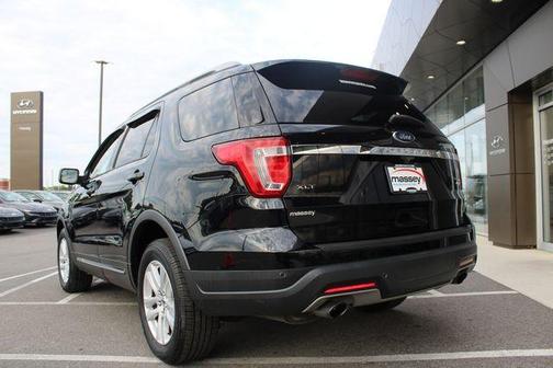 Platinum Dune Metallic 2018 Ford Explorer XLT