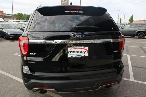 Platinum Dune Metallic 2018 Ford Explorer XLT