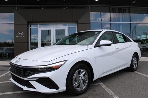 White 2026 Hyundai ELANTRA SE