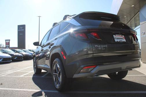 2026 Hyundai TUCSON Hybrid SEL