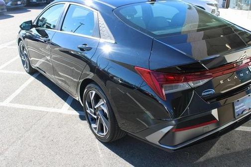 2025 Hyundai ELANTRA HEV Limited