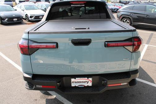 2025 Hyundai SANTA CRUZ SEL Activity