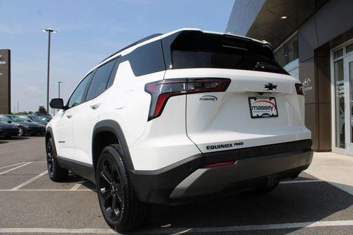 Summit White 2025 Chevrolet Equinox LT