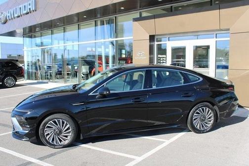 2025 Hyundai SONATA Hybrid Limited