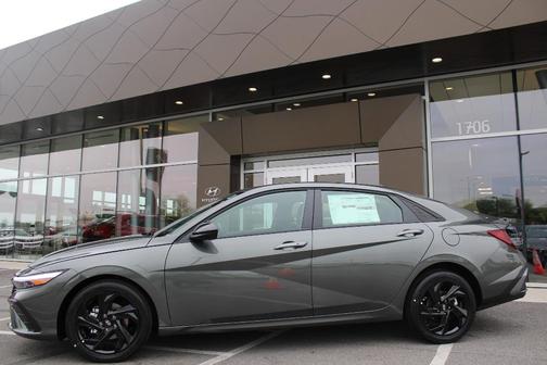 Amazon Gray 2026 Hyundai ELANTRA SEL Sport