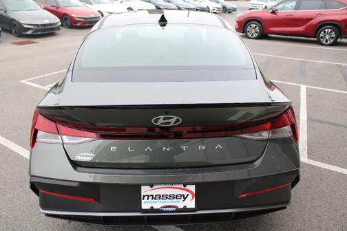 Amazon Gray 2026 Hyundai ELANTRA SEL Sport