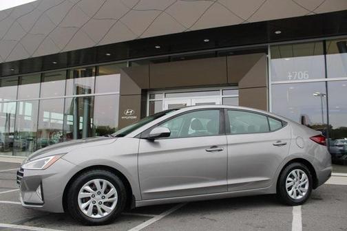 2020 Hyundai ELANTRA SE