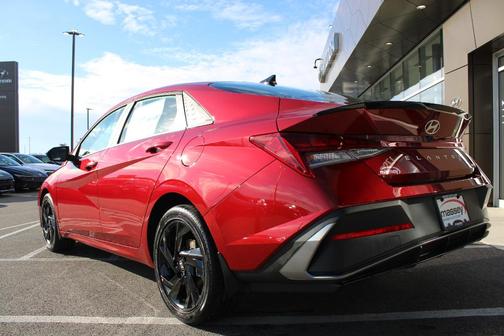 2026 Hyundai ELANTRA HEV SEL Sport