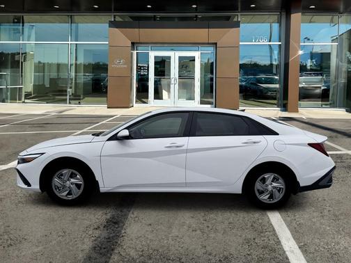 Serenity White Pearl 2026 Hyundai ELANTRA SE