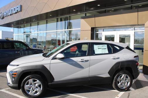 2026 Hyundai KONA SE