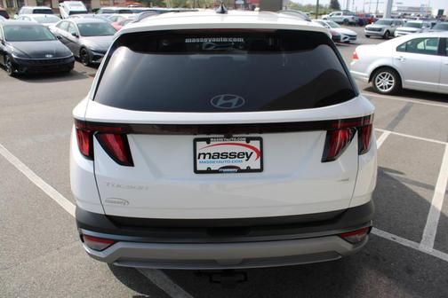 2026 Hyundai TUCSON SEL