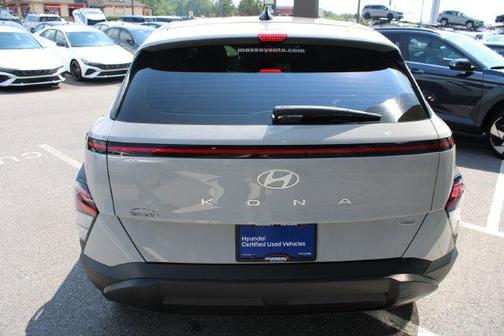Cyber Gray Metallic 2025 Hyundai KONA SE