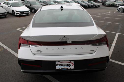 2025 Hyundai ELANTRA HEV Limited